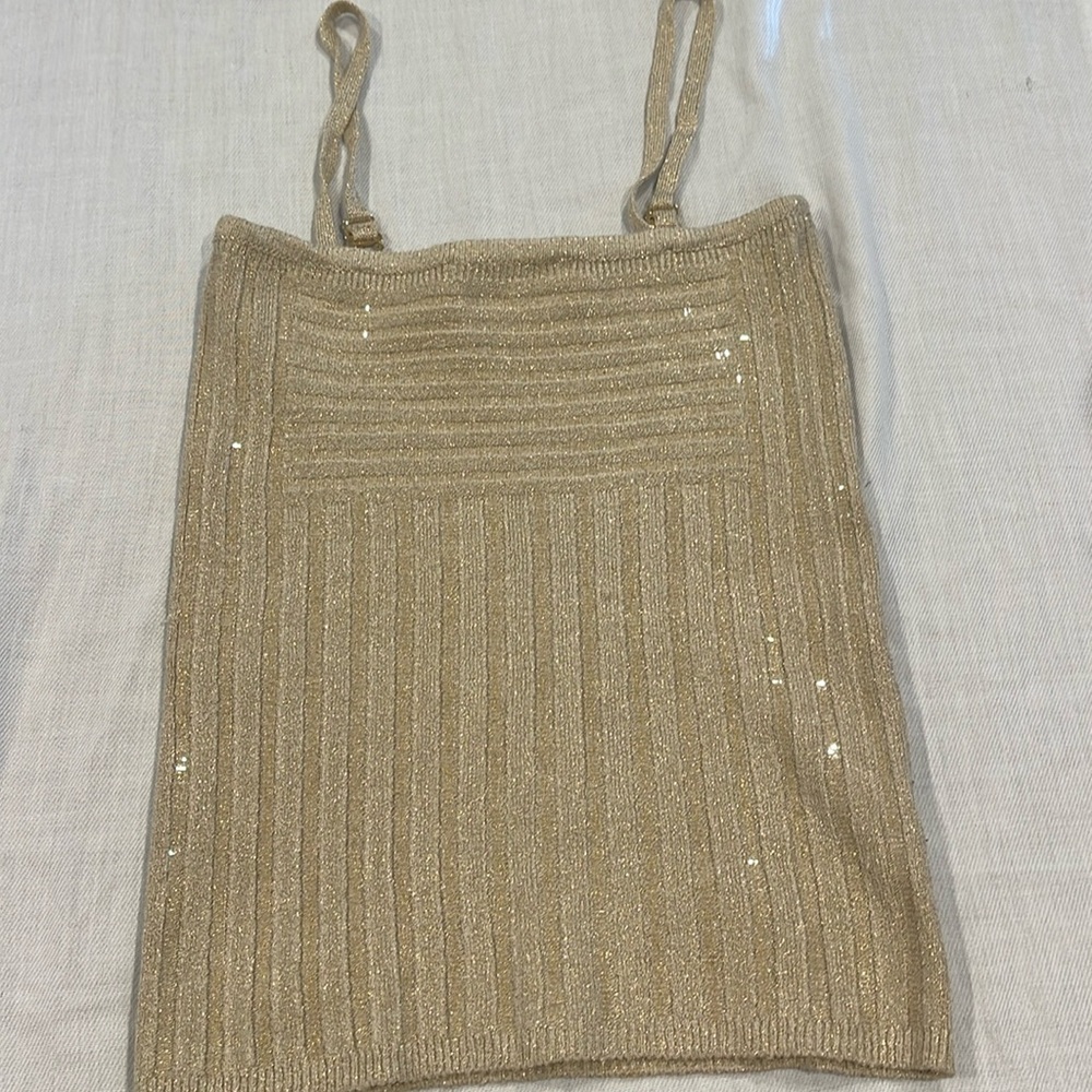 B1709 St. John EVENING ivory gold shimmer knit spaghetti top Gold sparkles SZ 6